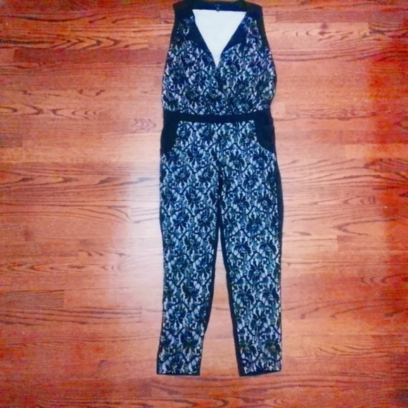 NWOT Jessica Simpson Size M Lace Jumpsuit - Picture 1 of 4